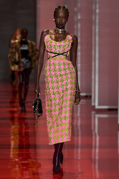 Look 46